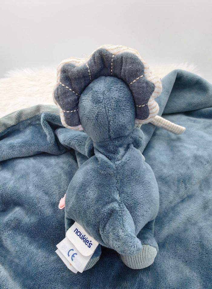 Doudou Ma première couverture en Veloudoux Ops Bleu de Noukies - photo numéro 5