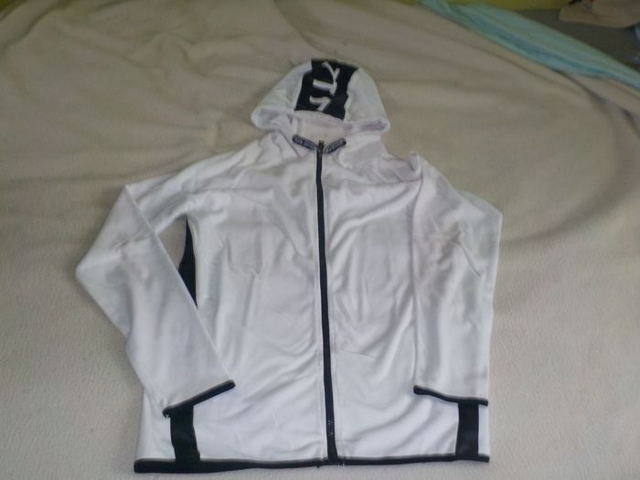 Veste , T . 16 ans