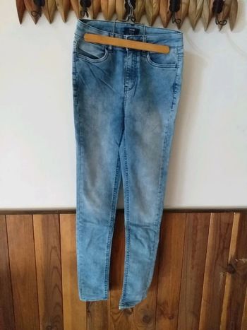 Jean skinny fit effet délavé