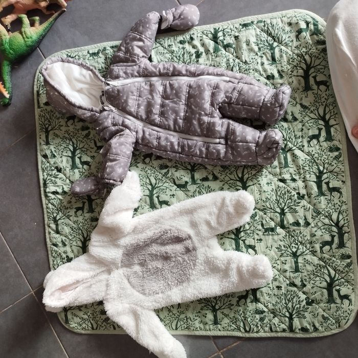 Lot combinaison et pyjamas en 3 mois - photo numéro 2