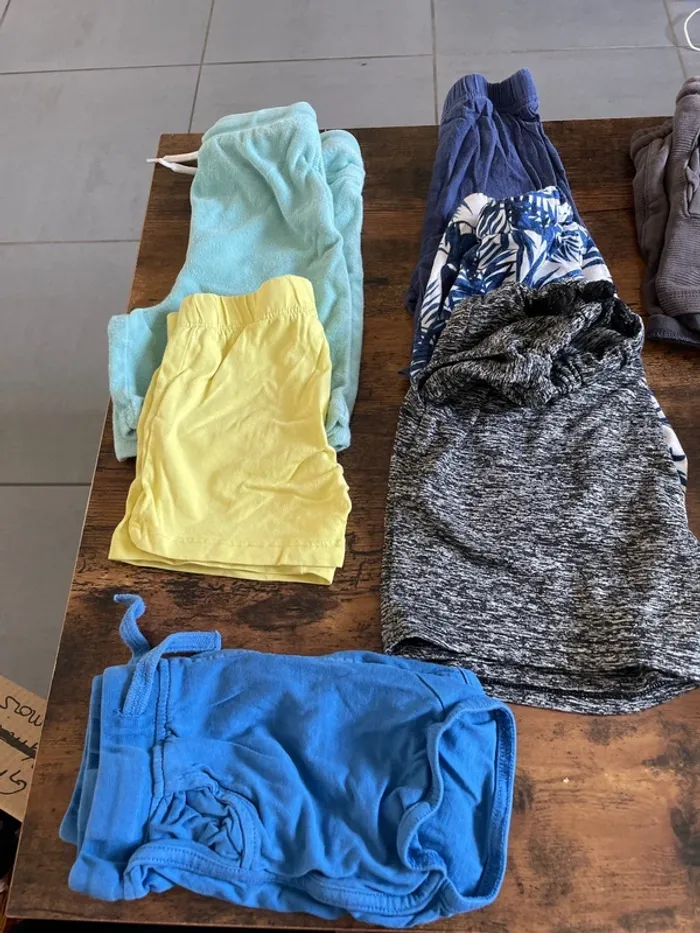Lot de 13 shorts garçon 3 ans - photo numéro 2