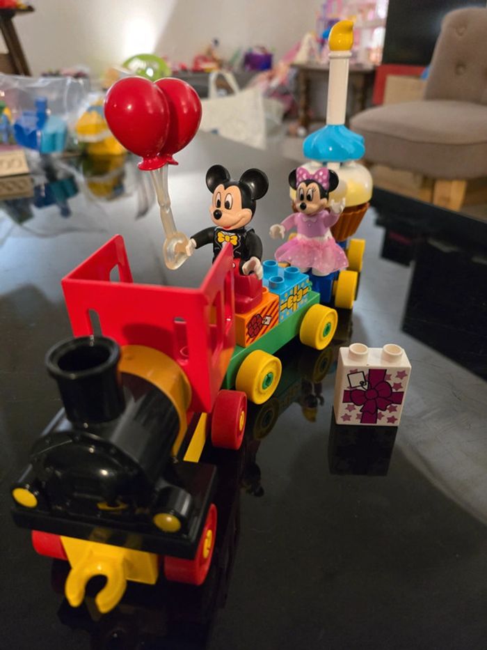 La parade d'anniversaire de Mickey et de Minnie Disney Lego Duplo