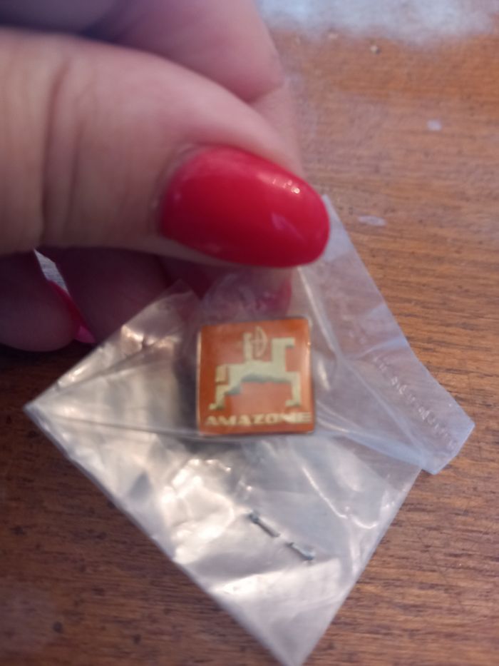 Pin's Amazone