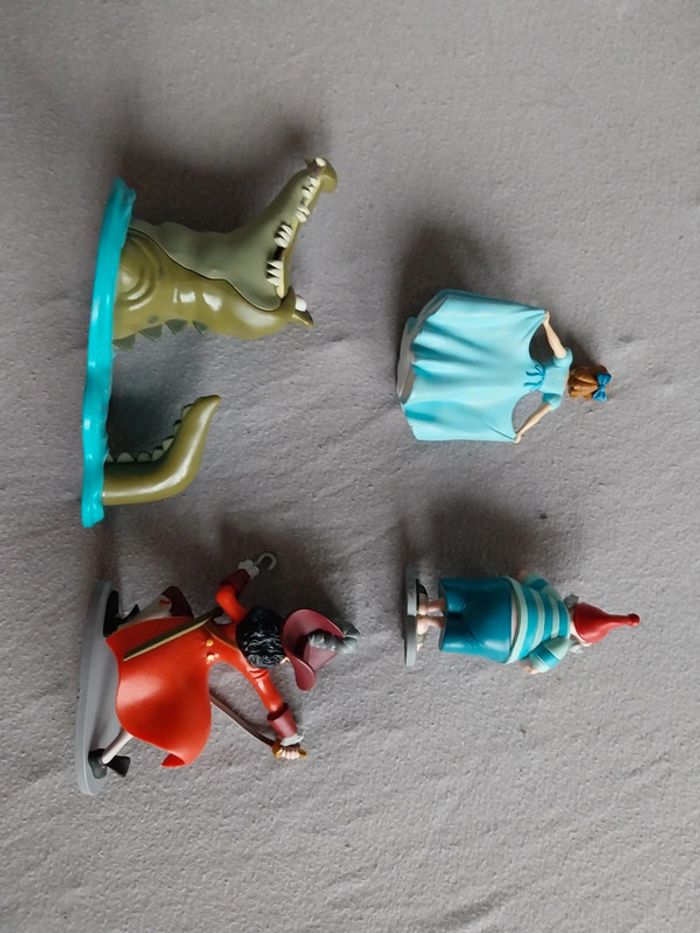 Lot figurine peterpan - photo numéro 2