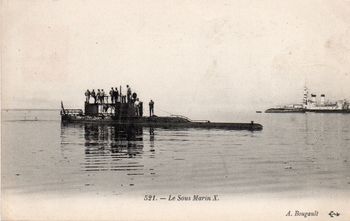 CPA - Marine de Guerre - Le SOUS-MARIN " X " - N°7594