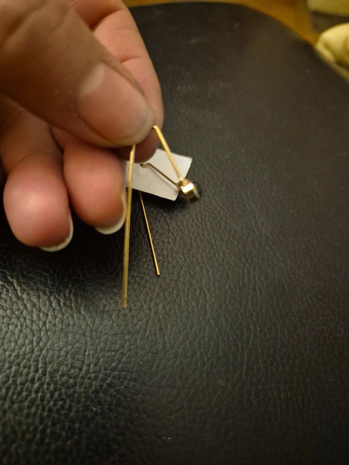 boucle d'oreilles moderne - photo numéro 3