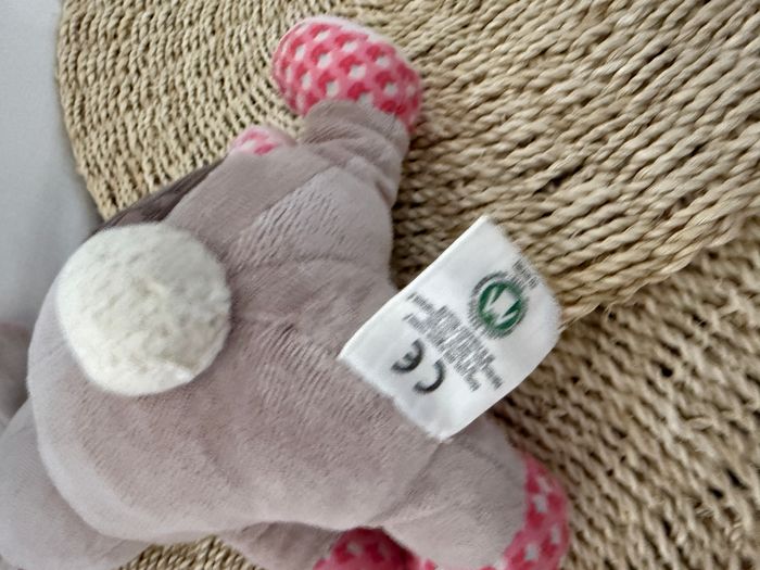 Lapin NATURE & DECOUVERTE doudou peluche câlin - photo numéro 5