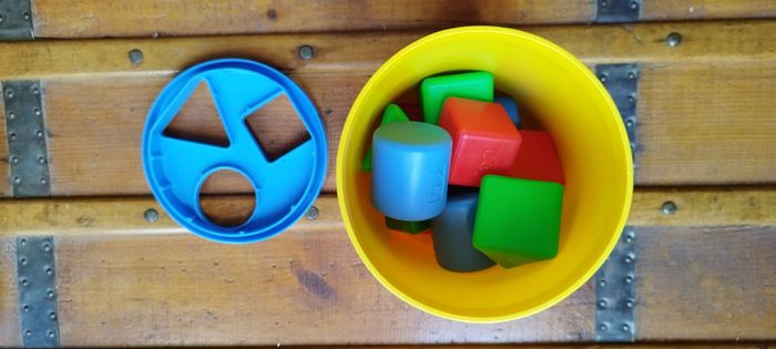 Jeu d'éveil Trieur de forme Fisher Price. Très bon état. Collection 1977 - photo numéro 3