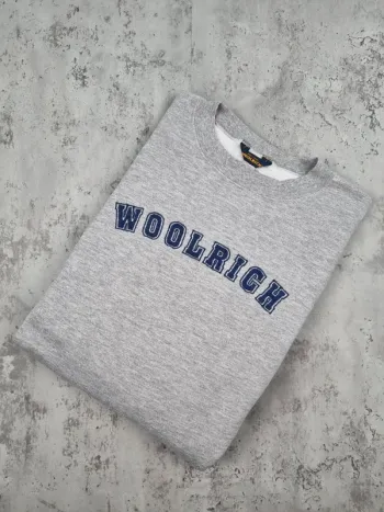Sweat gris logo brodé Woolrich – Taille XXL Hommes (mesures en photos)