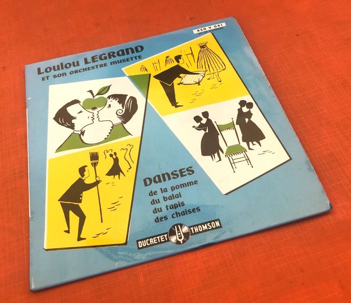 Vinyle 45 tours Loulou Legrand et son orchestre musette Danses de la pomme (1957) - photo numéro 2