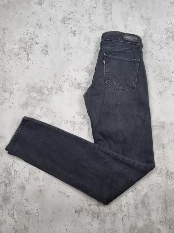 Jean Levi’s noir – Taille 25x32 (30 FR) Femme (mesures en photos