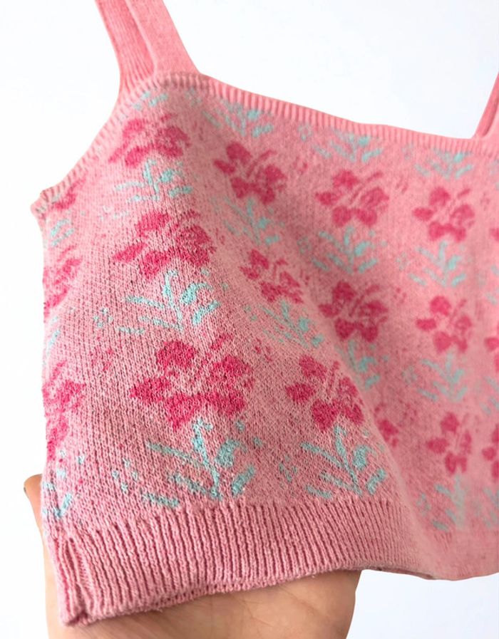 Crop top à fleurs rose et bleu – taille 36 - photo numéro 4