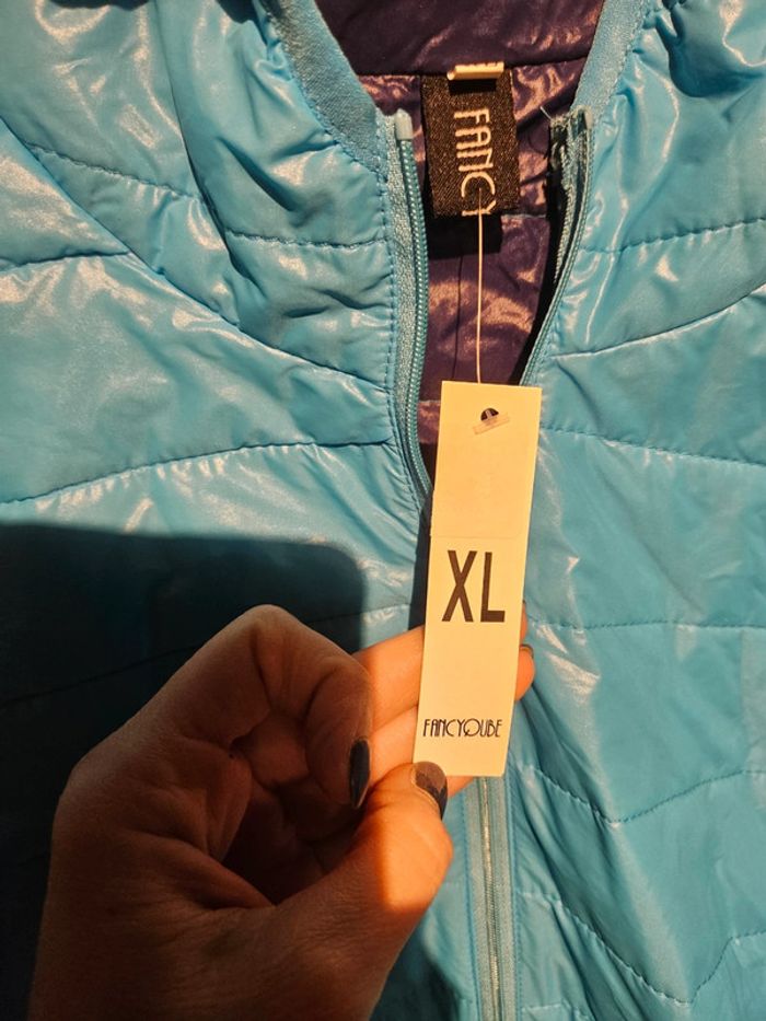 Manteau neuf avec étiquette bleu Fancyqube XL (taille plus du M/L) - photo numéro 2