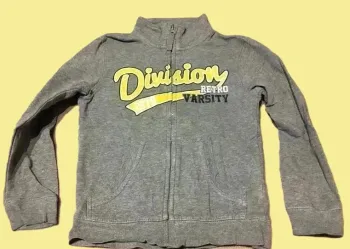 🧥 Sweat zippé garçon 5/6 ans – TEX – gris motif "Division Varsity"