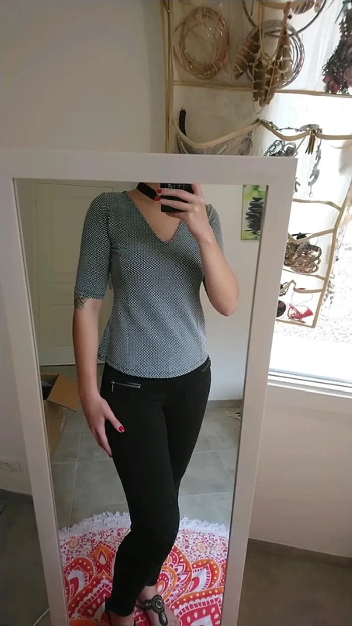 T shirt a motifs gris et noirs, grain de malice - photo numéro 3
