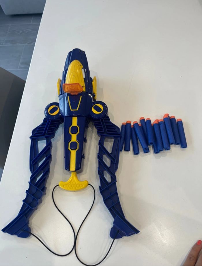 Power Rangers Beast Morphers Beast-X King Mega Arc de fléchettes avec Lancement de fléchettes Nerf - photo numéro 4