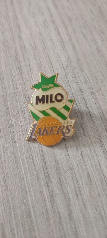 Pin's Lakers