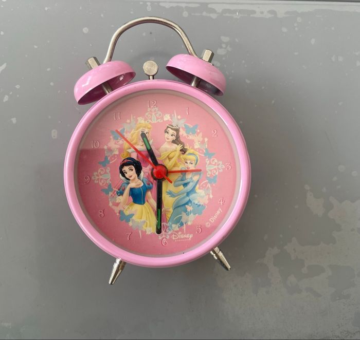 Petit réveil Disney Les Princesses rose