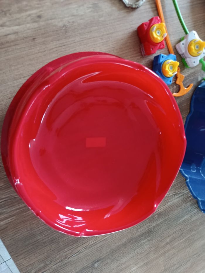 Toupies Beyblade et autres - photo numéro 5