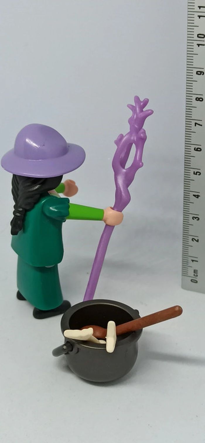 Femme sorcière avec sceptre et marmite playmobil - photo numéro 3