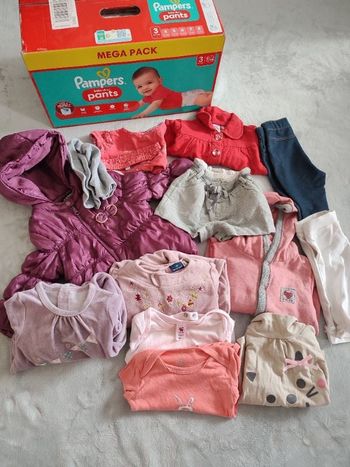 Paquet de Pampers T3 et lot bébé filles 6 /9 mois