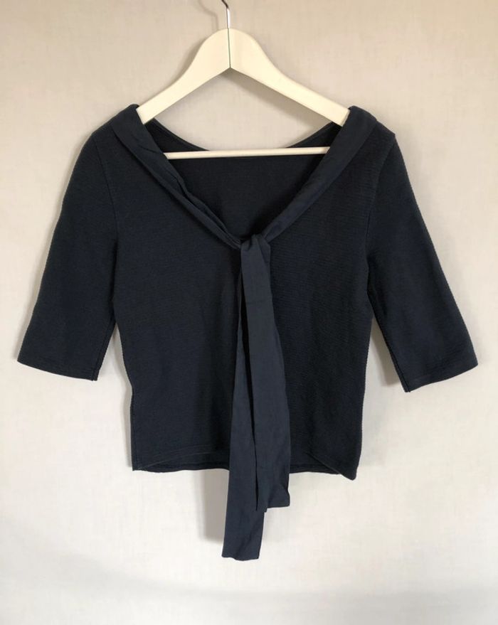 Haut manches trois quarts lavallière bleu marine texturé Bonobo taille 34 comme neuf - photo numéro 13