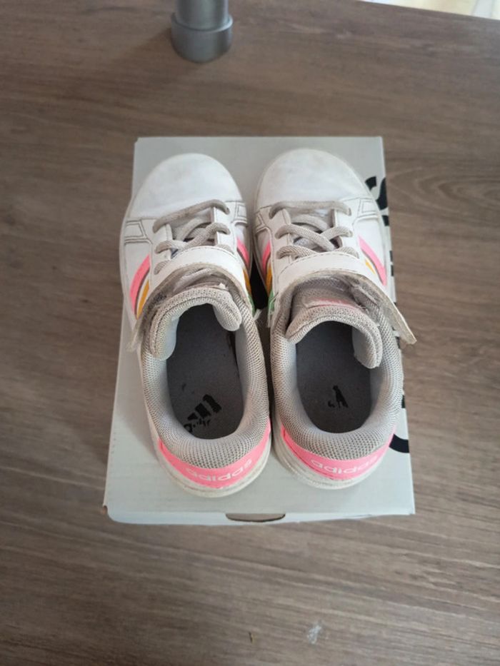 Basket adidas fille en taille 28 - photo numéro 5