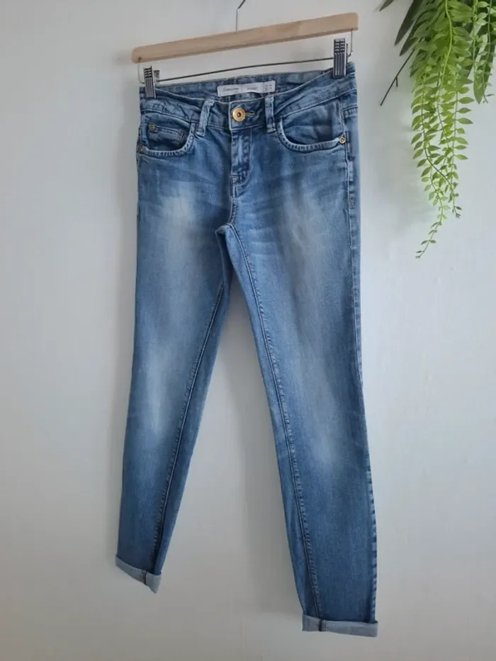 Jean's jeanswear / Taille 34 - photo numéro 3
