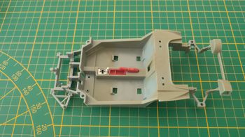 Châssis intérieur dans l'état pièce détachée miniature Burago Bburago Ferrari F40 1/18 1/18e 1/18ème