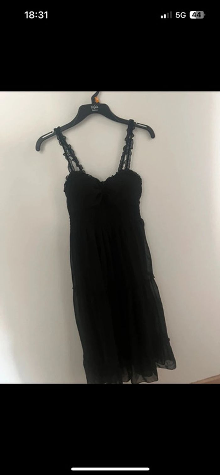 Robe noire en voile doublée - Taille 38, Mim, bas volanté élégant