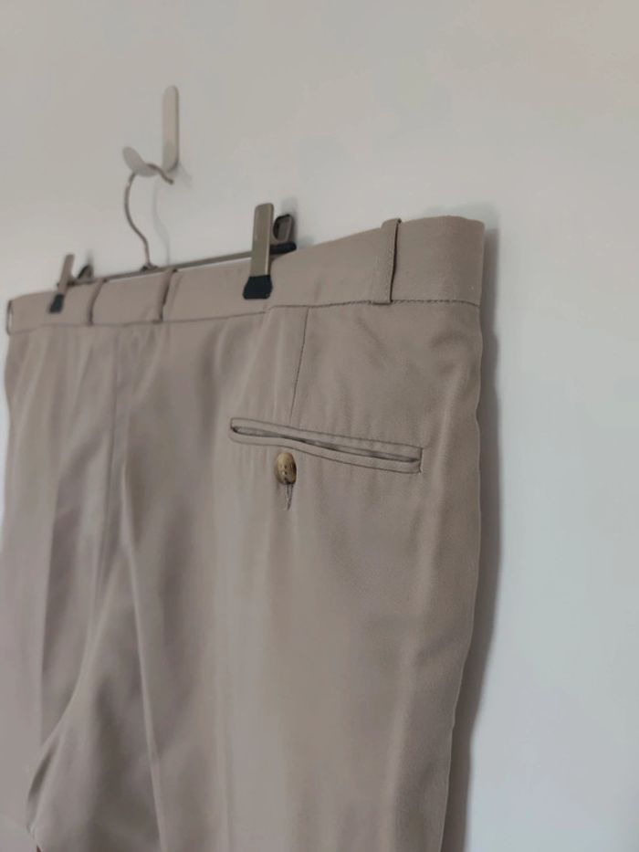 Pantalon de costume beige taille 56 avec l'étiquette pressing - photo numéro 4