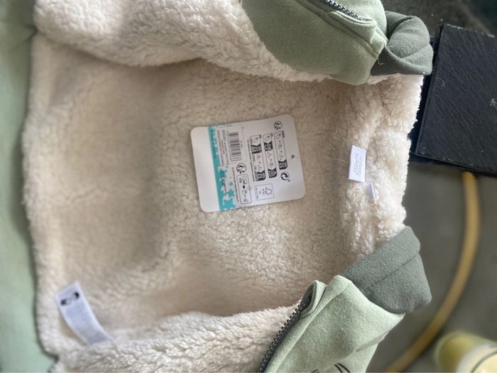 Veste gilet fourrés polaire bébé garçon taille 18 mois Disney - photo numéro 3
