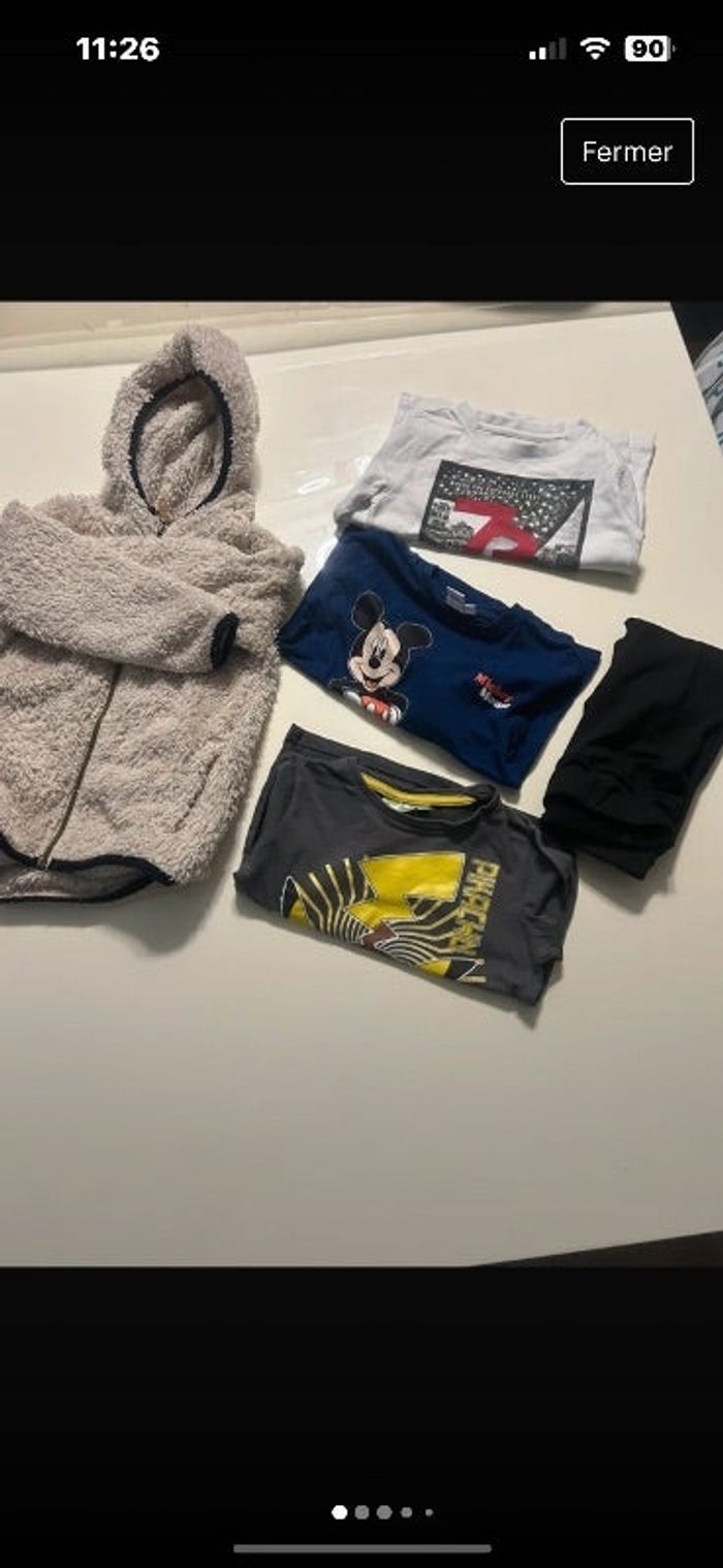 Lot enfants taille 4 ans en parfait état état