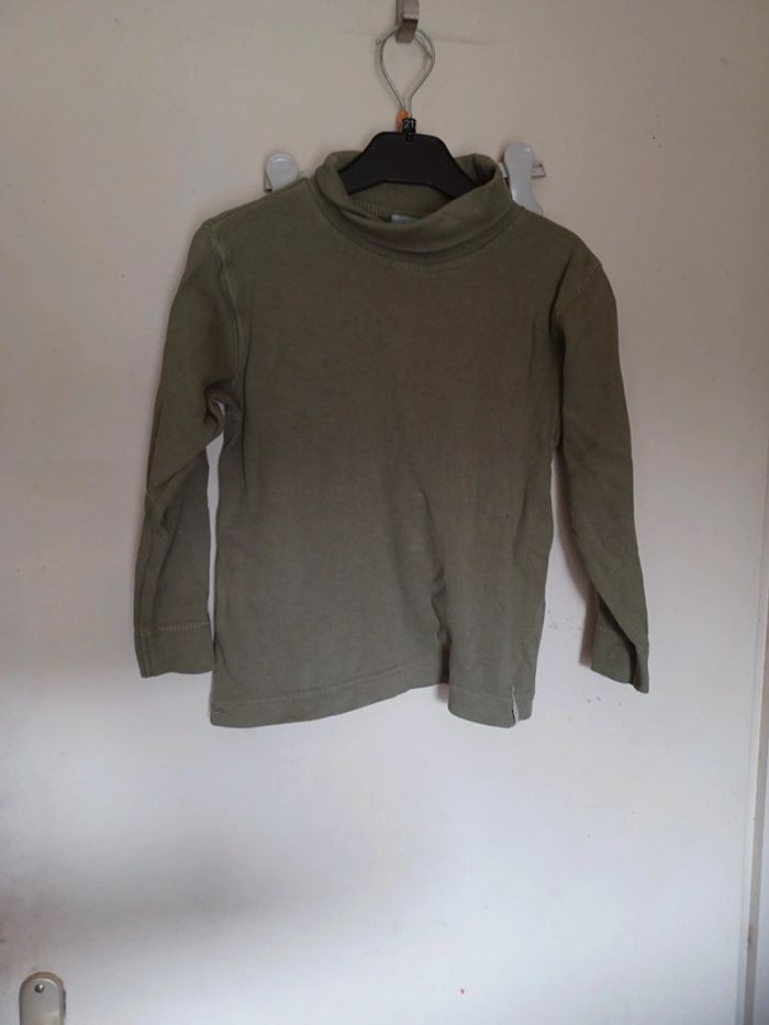Tee shirt manche longue col roulé 7/8 ans