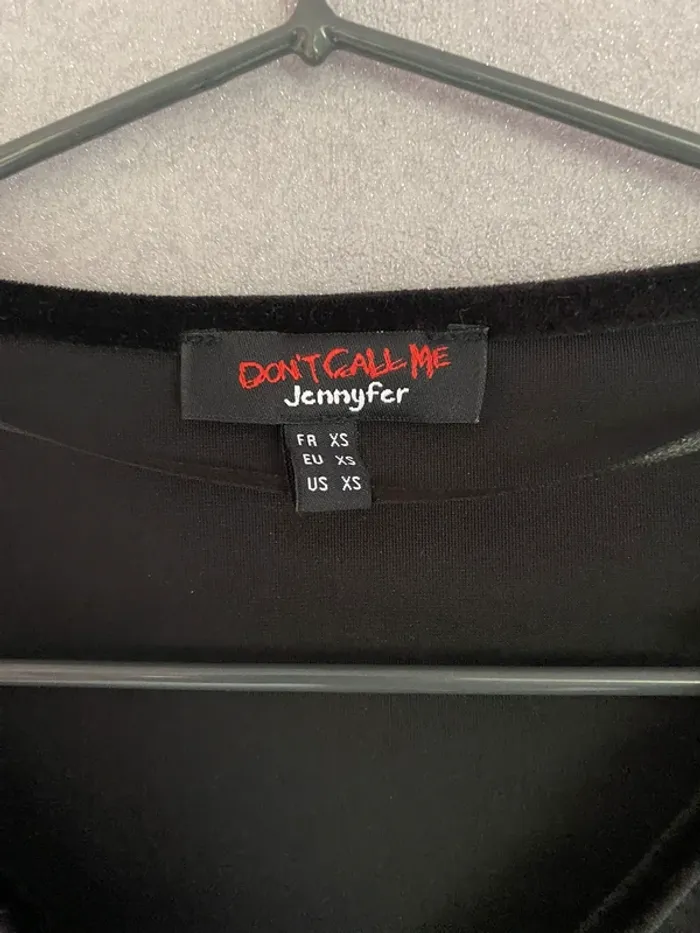 Top/haut froncé en velour noir - photo numéro 4