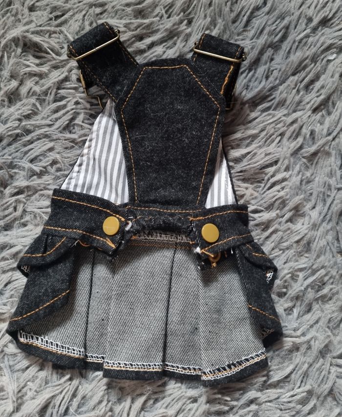 Robe salopette en jean taille XS chien ou chat - photo numéro 3