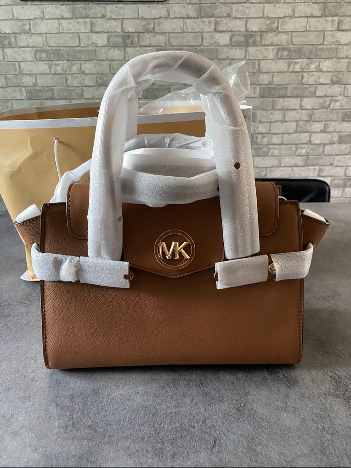 Très beau sac à main Michael Kors