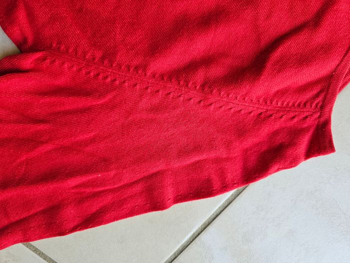 Pull rouge - photo numéro 2