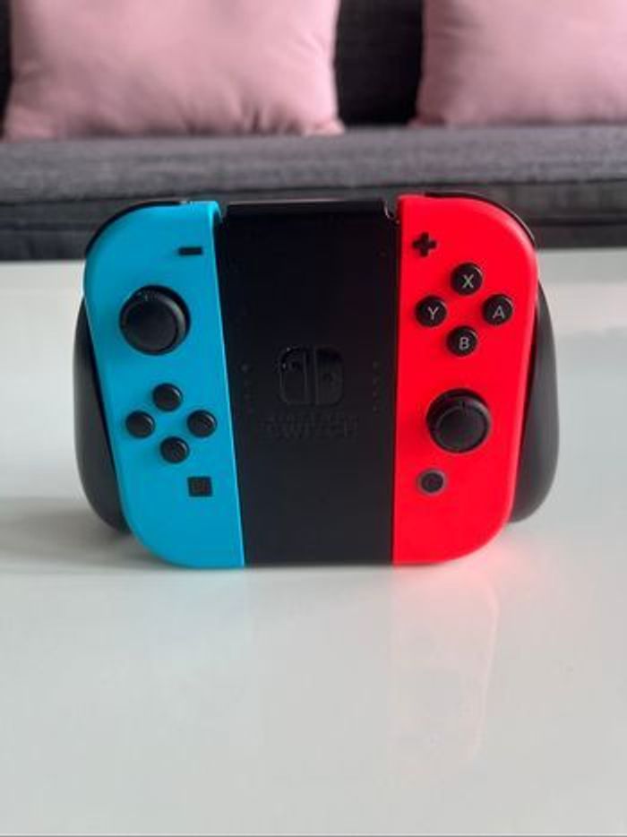🎮Nintendo Switch Oled - État impeccable + boîte  complète + facture - photo numéro 5