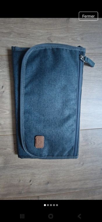 Vend tapis à langer