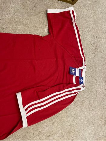 Ensemble de sport rouge