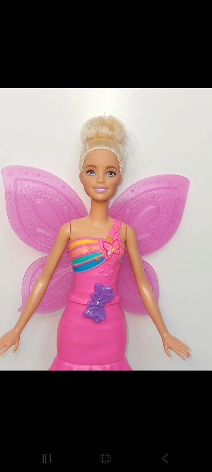 Poupée mattel Barbie Fée Papillon blonde
Poupée et ensemble compris - photo numéro 2