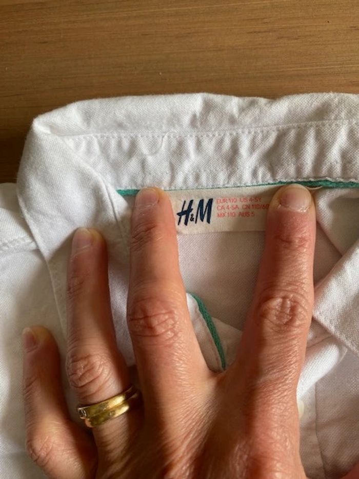 Lot vêtements garçon 4/6 ans - jeans - chemises pépé jeans - orchestra - tape à l’œil - hilfiger - photo numéro 15