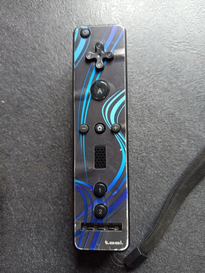 Nintendo - Wii - Wiimote (non officielle) - photo numéro 2