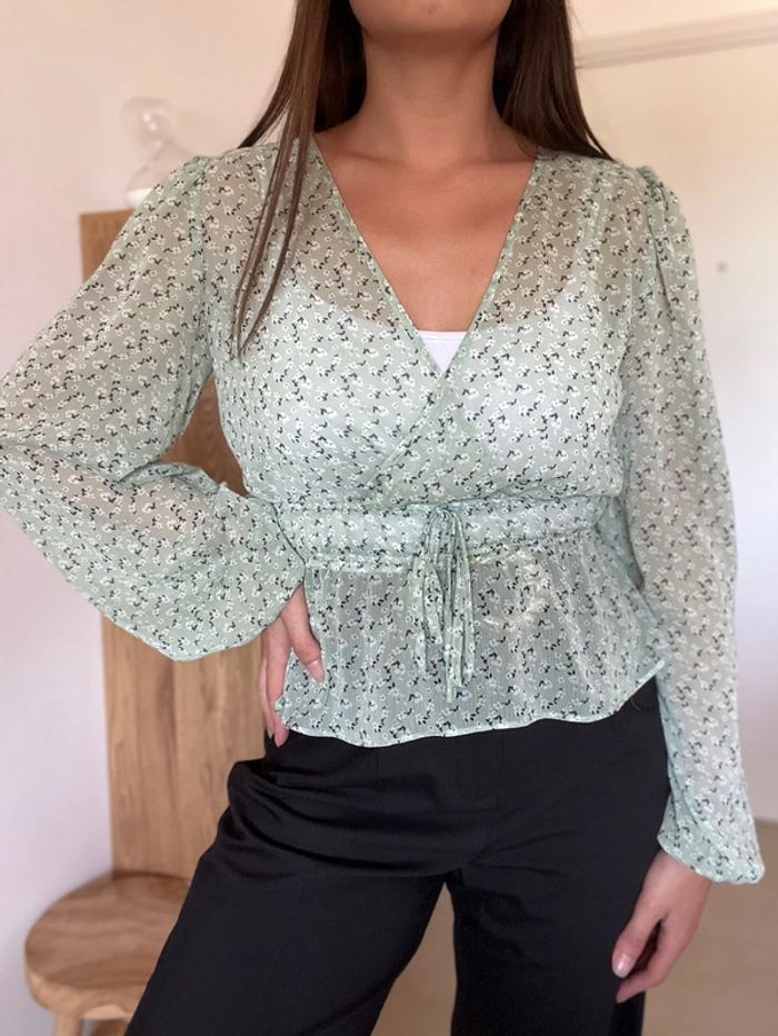 Blouse verte/menthe fleurie Stradivarius - photo numéro 2