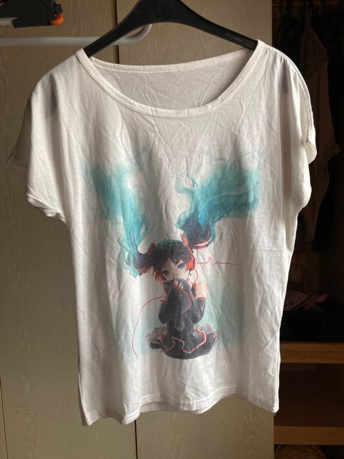 Superbe t-shirt Manga Japon taille L