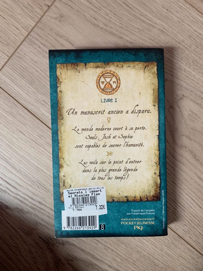 Livre L'alchimiste : Les secrets de l'immortel Nicolas Flamel • Michael Scott - photo numéro 3