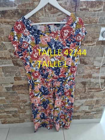 1 combinaison taille L fleuri marque esmara (taille 42/44)