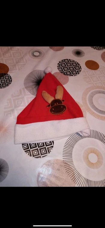 Bonnet de Noël pour enfants en très bon état.
