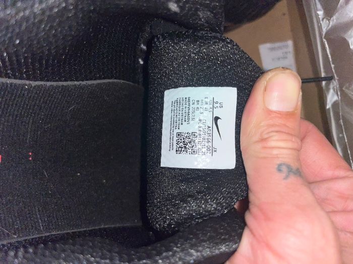 Nike Shocks noire avec bandes réfléchissantes - photo numéro 6